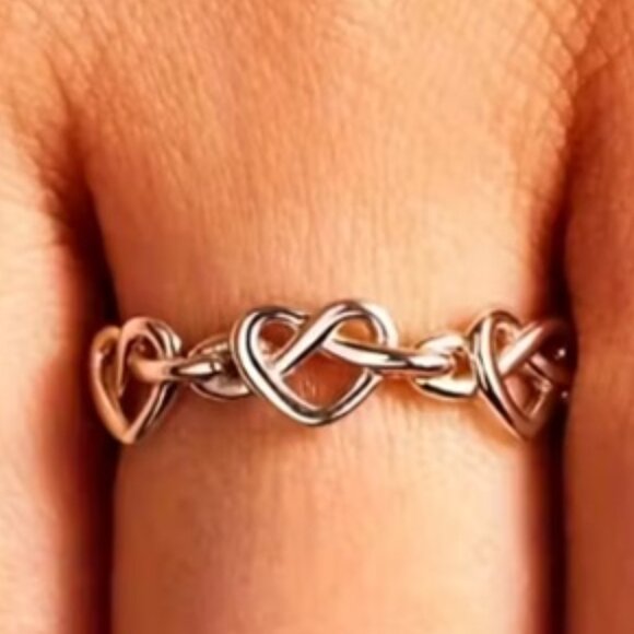 14k Gold Plated Celtic Knot Interlocking Heart Eternal Love Band - Picture 2 of 4